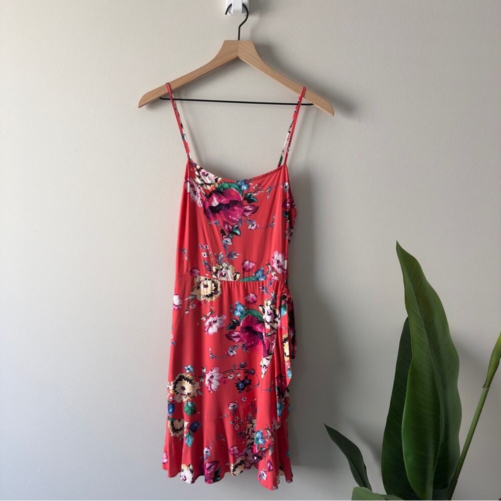Express Floral Mini Faux Rap Dress adjustable spaghetti straps tropical ruffle M - Picture 3 of 15